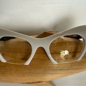 White Cat-Eye Women’s Sunglasses